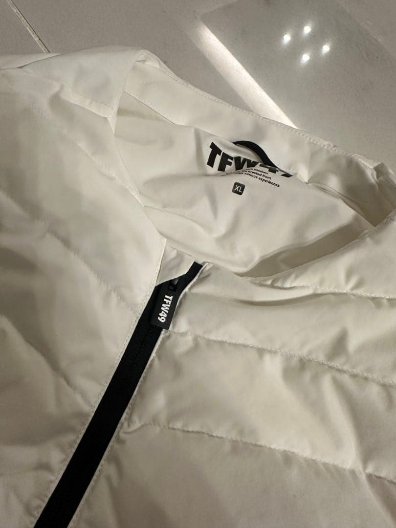 TFW49ベストSHIELD WARMER COLLARLESS VEST