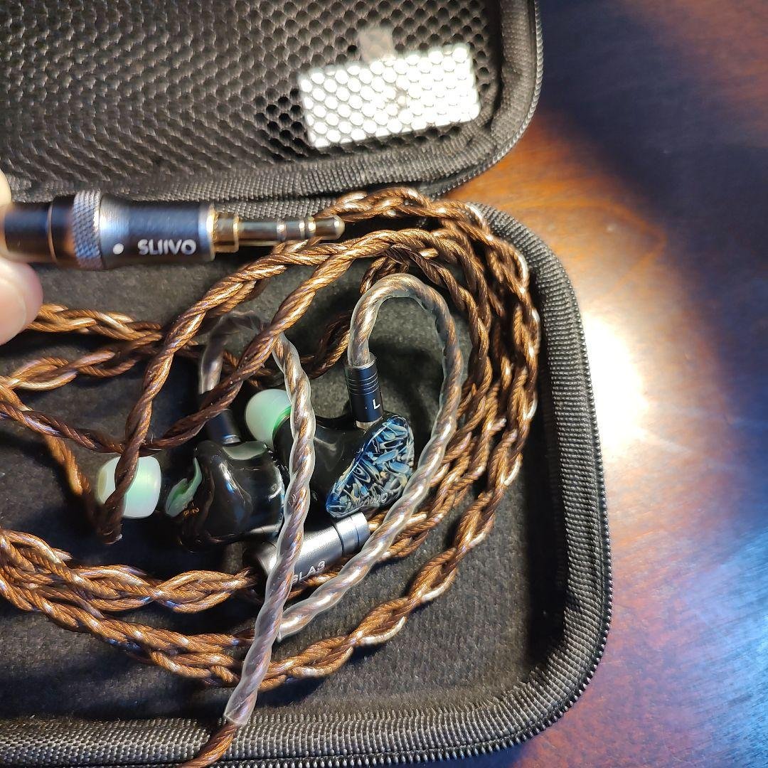 カスタム型イヤホン 青と黒模様 3.5mmジャックHYPE2